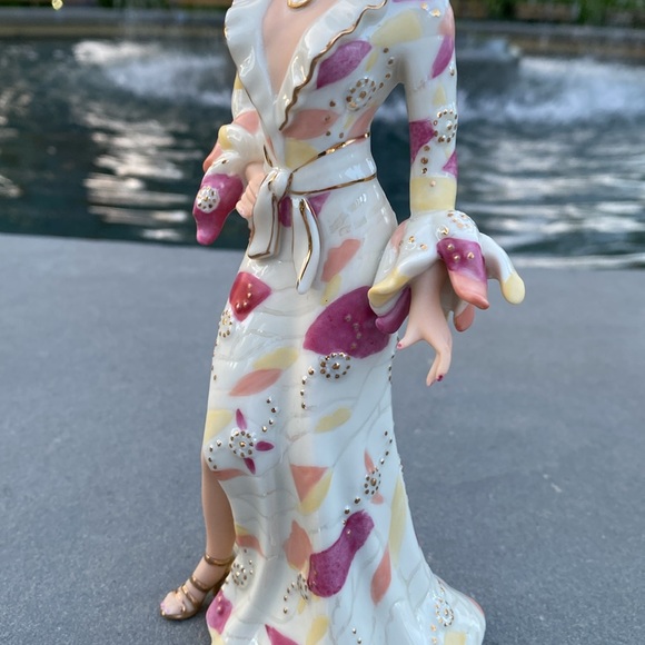 Lenox disco darling fine porcelain Statue collectible - Picture 11 of 14